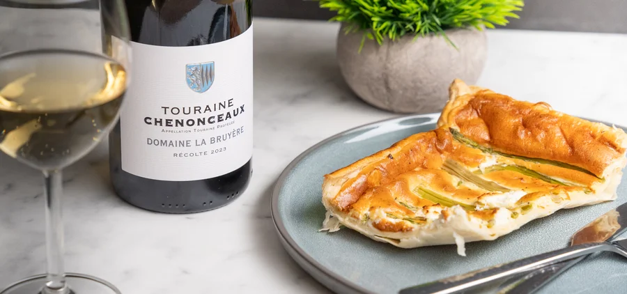 Touraine Chenonceaux & Goat's Cheese and Asparagus Tart: Sunshine on a Plate
