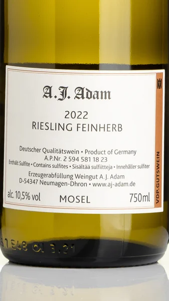 AJ Adam 'Im Pfarrgarten' Riesling Feinherb, Mosel 2023 view 3