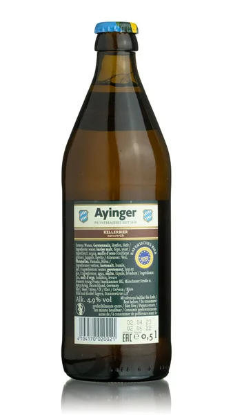 Ayinger Kellerbier view 2