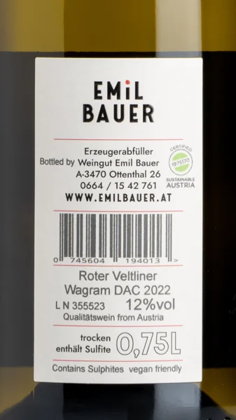 Emil Bauer Roter Veltliner 2024 view 3