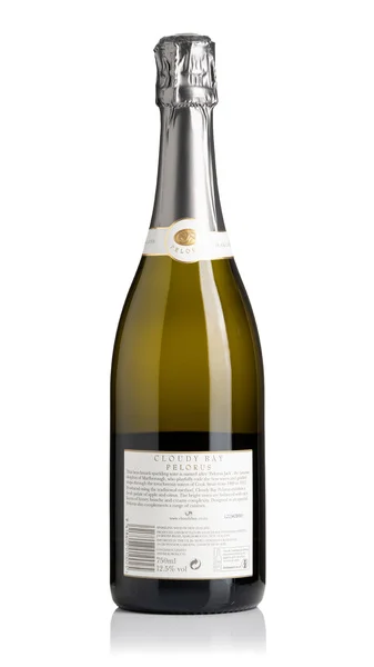 Cloudy Bay Pelorus Brut NV view 2