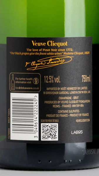 Veuve Clicquot Brut, Yellow Label NV view 3