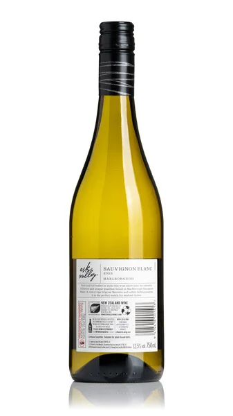 Esk Valley Marlborough Sauvignon Blanc 2024 view 2