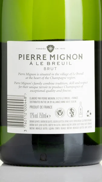 Champagne Pierre Mignon Brut Grande Reserve 1er Cru NV view 3