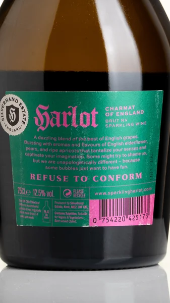 Harlot Brut NV view 3