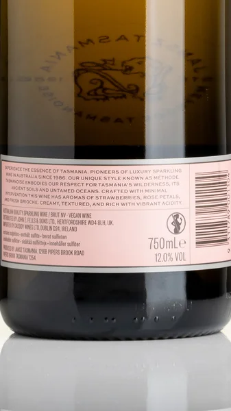 Jansz Premium Cuvée Rosé NV view 3