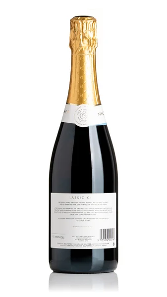 Nyetimber Classic Cuvée NV view 2