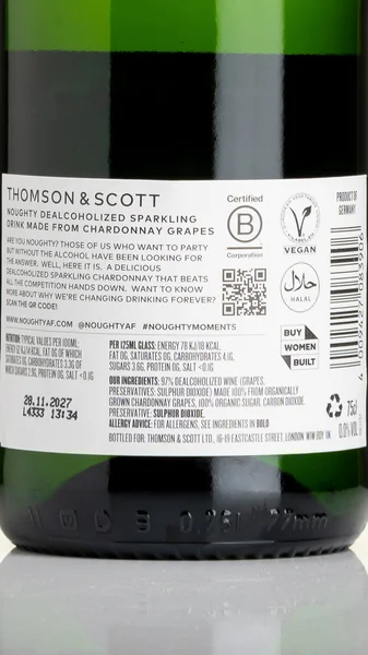 Noughty De-Alcoholised Sparkling Chardonnay NV view 3