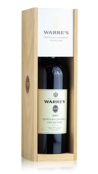Warre's Quinta da Cavadinha Port 2010 view 4